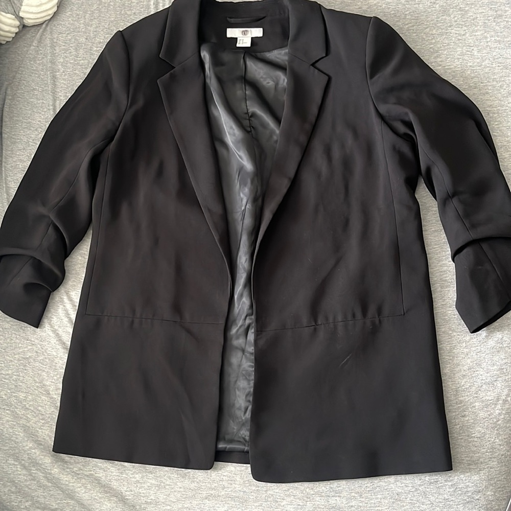 H&M: Black Blazer 🖤